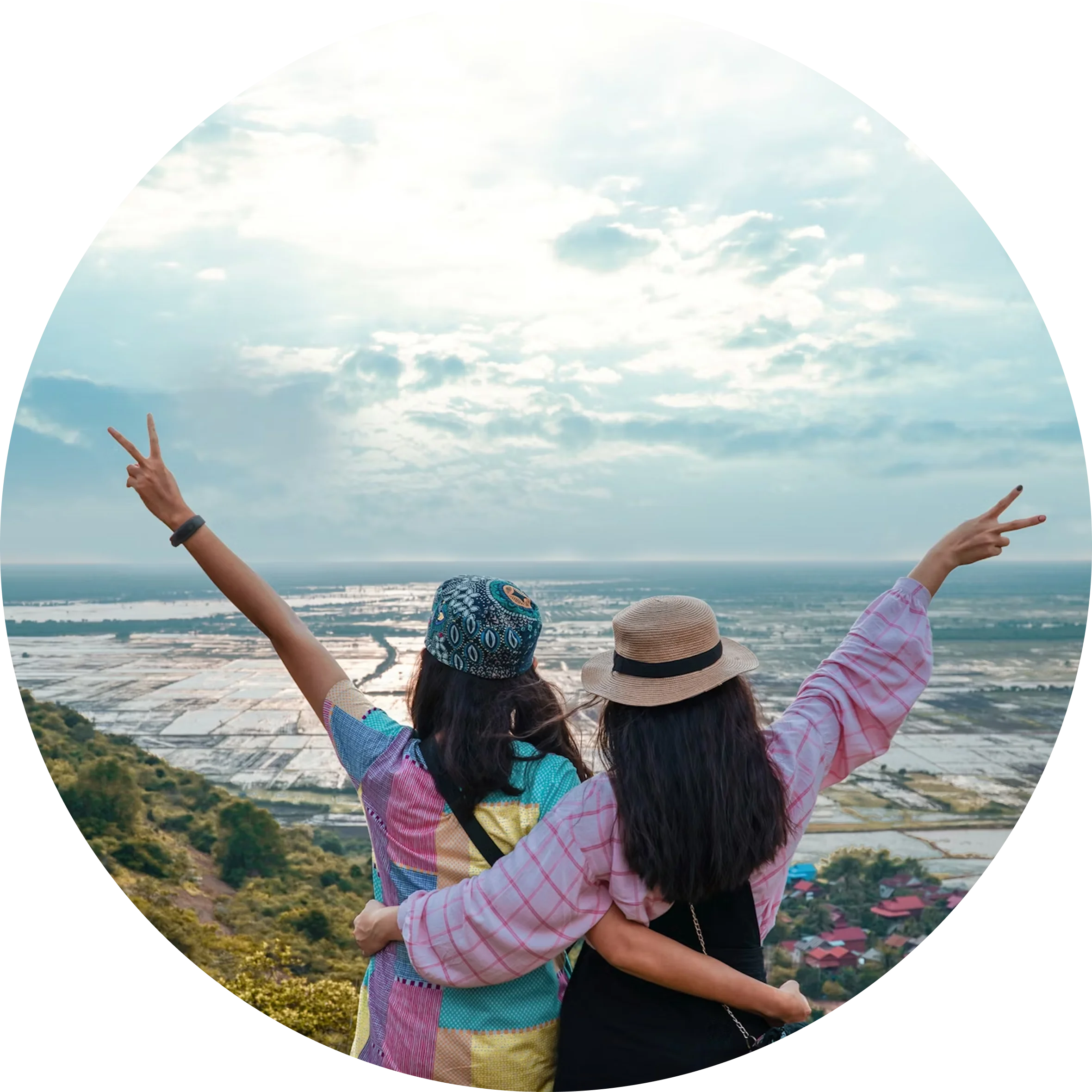 Travelers celebrating a view - join the Nimbus affiliate program